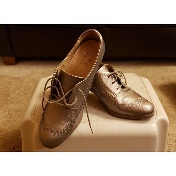 Naturalizer Wingtip Heeled Oxford Shoes Size 7w Color silver matte Preowned - Picture 4 of 5